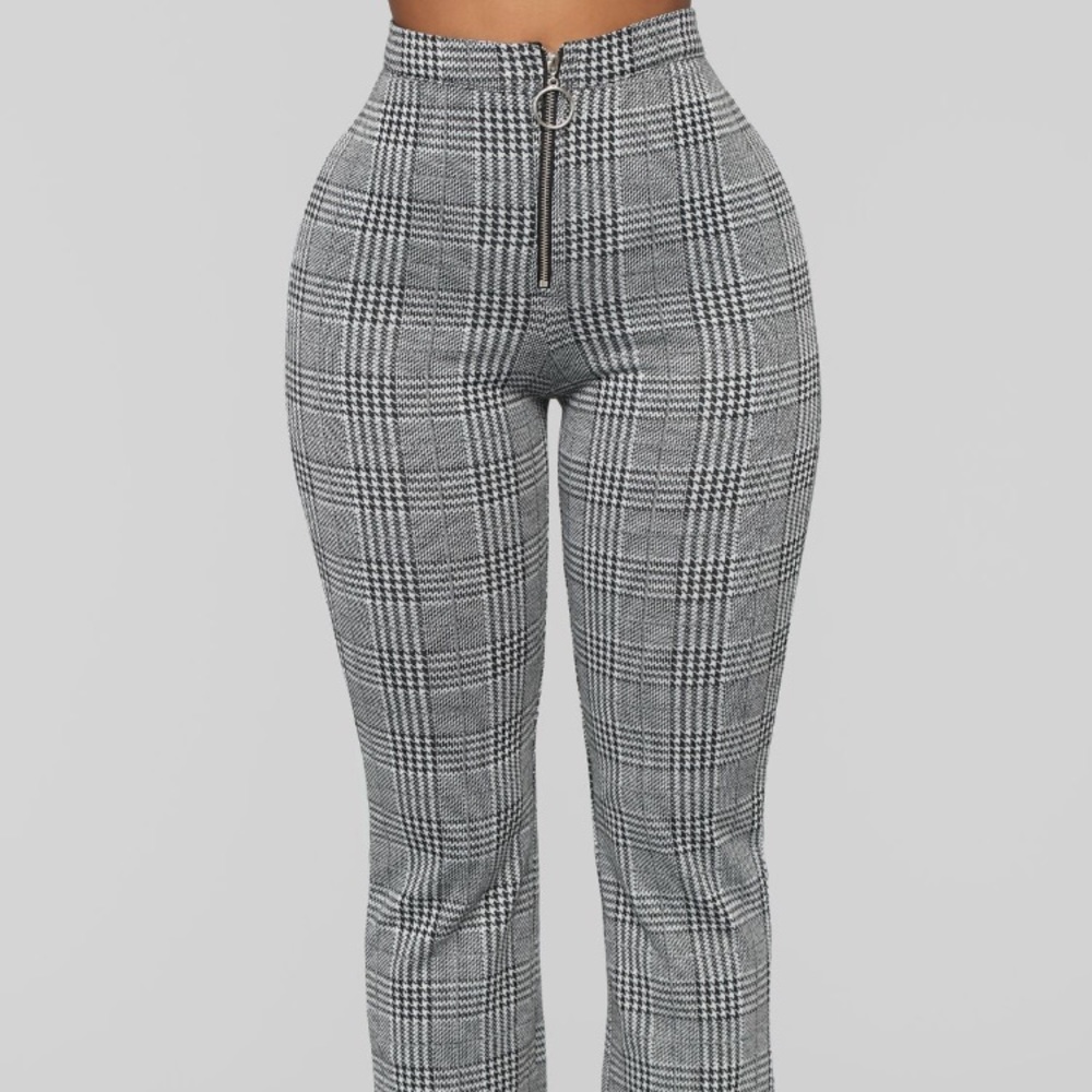 NWT Cute and comfy plaid crop pants